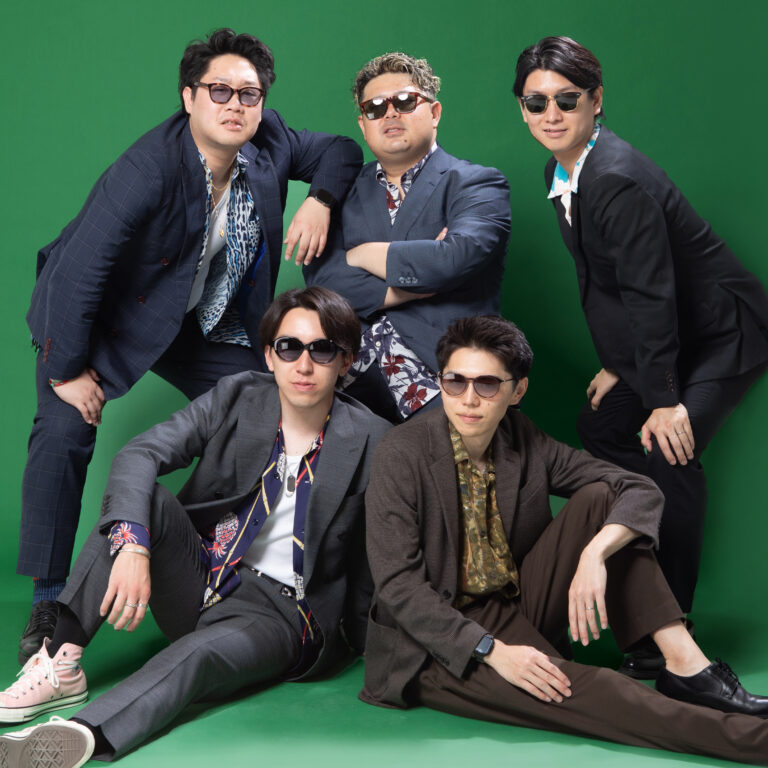 30歳を記念して仲間で写真撮影
