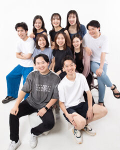 会社の同期とグループ写真　フォトスタジオ21