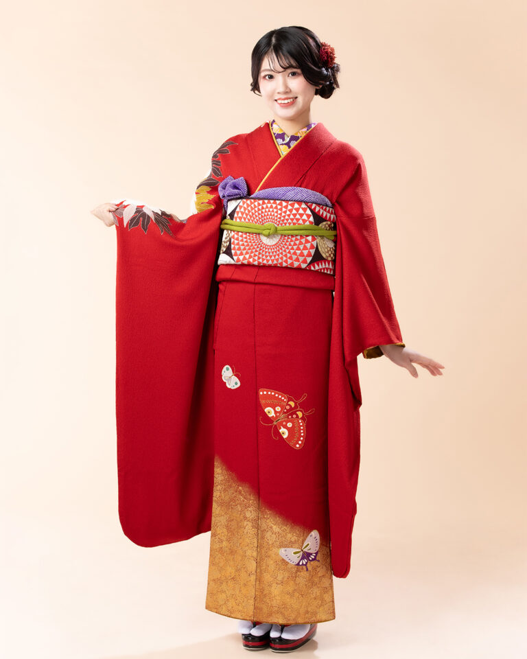 成人式前撮り用当店の振袖です。