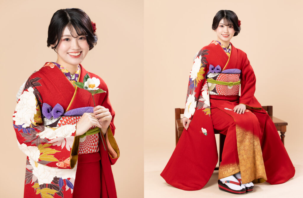 成人式前撮りにご利用いただける、フォトスタジオ21の振袖　2.真紅牡丹舞蝶文